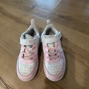 Nike Kids Sneakers in Pink and White